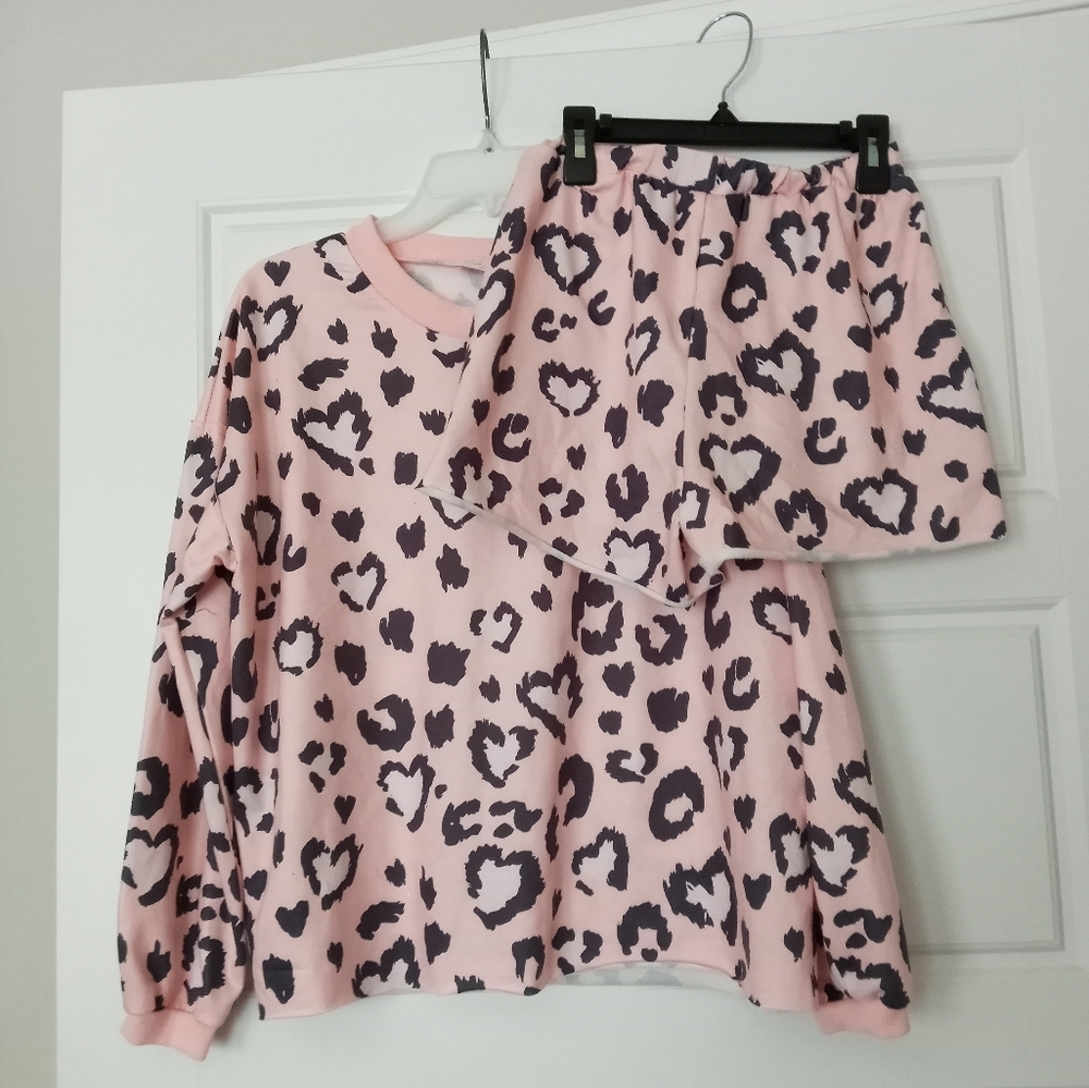 Pink lily leopard print pajama set size extra small pastel pink animal print